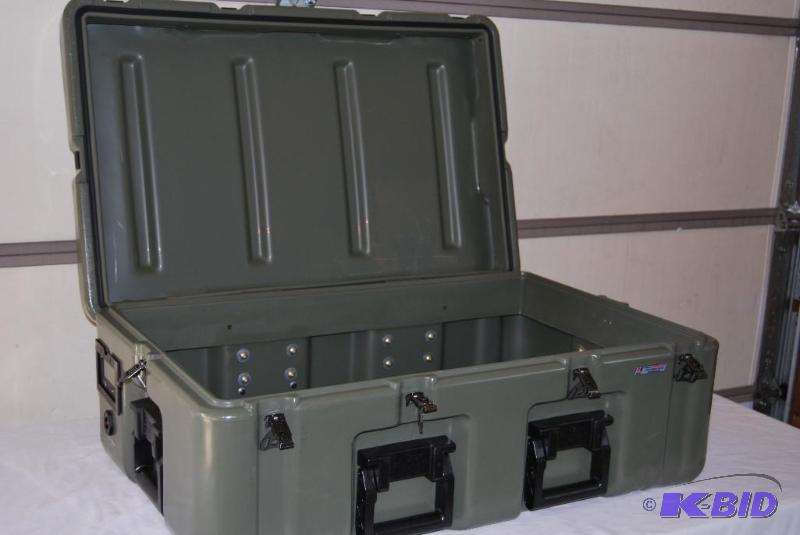 lot 35 image: U.S. Military Surplus Hardigg Case, 33 x 21 x...