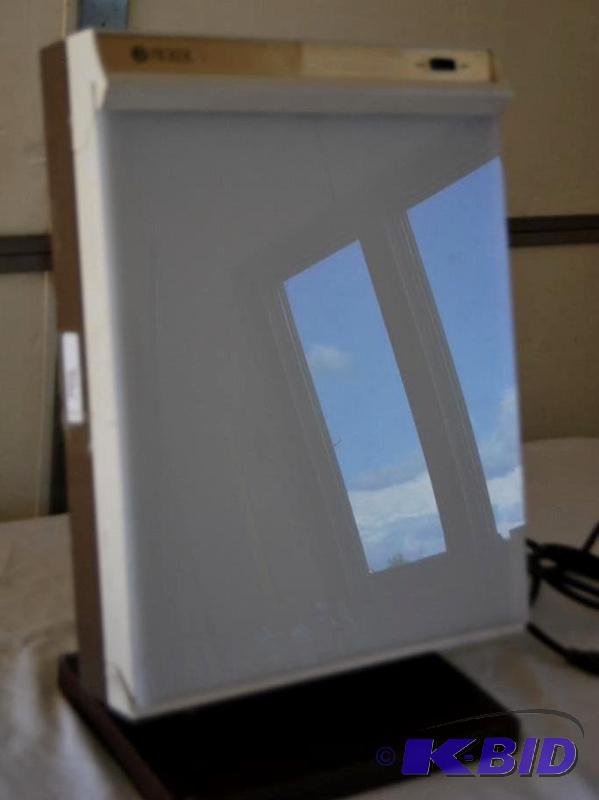lot 36 image: U.S. Military Surplus X-ray Illuminator, uses...