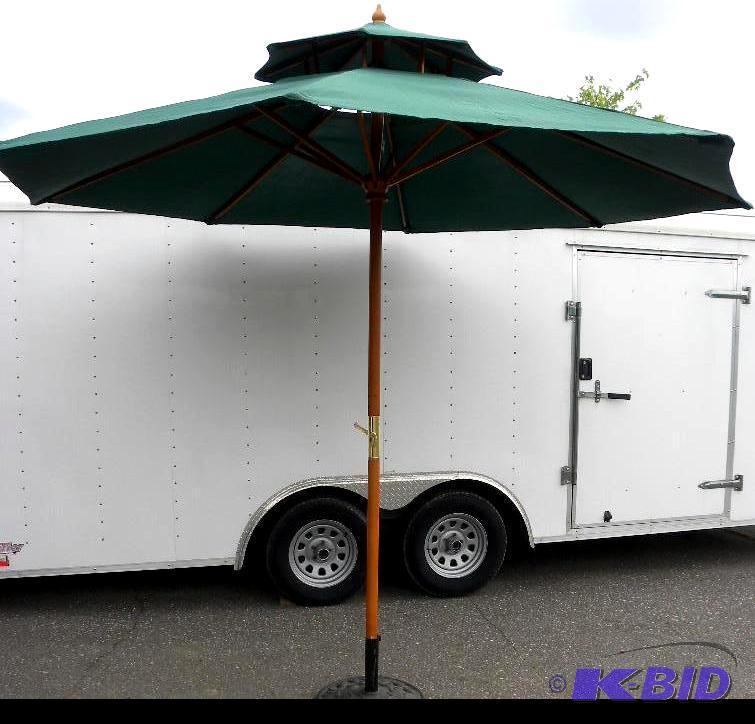 lot 55 image: 10-ft Market Umbrella, green, 1 78" dia...