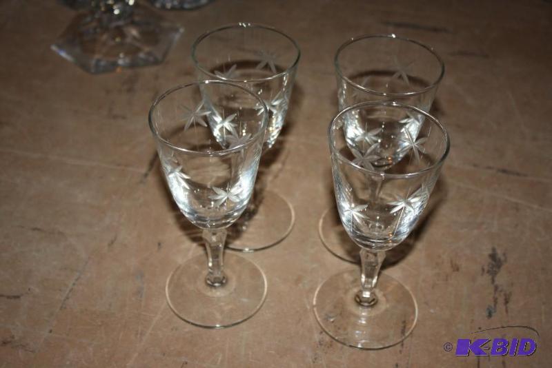 Lot of (4) Vintage Wine Glass Etched Star  &n...