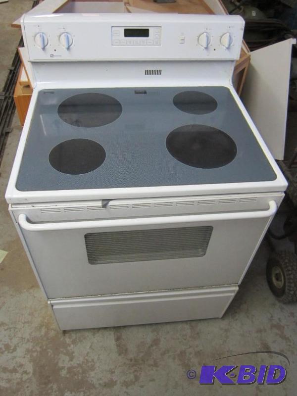 Maytag glass online top stove