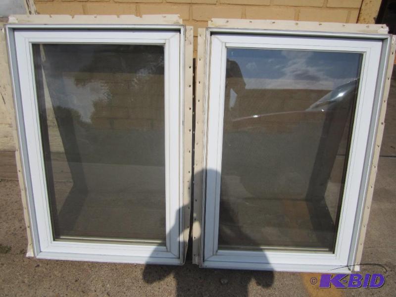 lot 9 image: 2 Marvin Electric Opening Windows