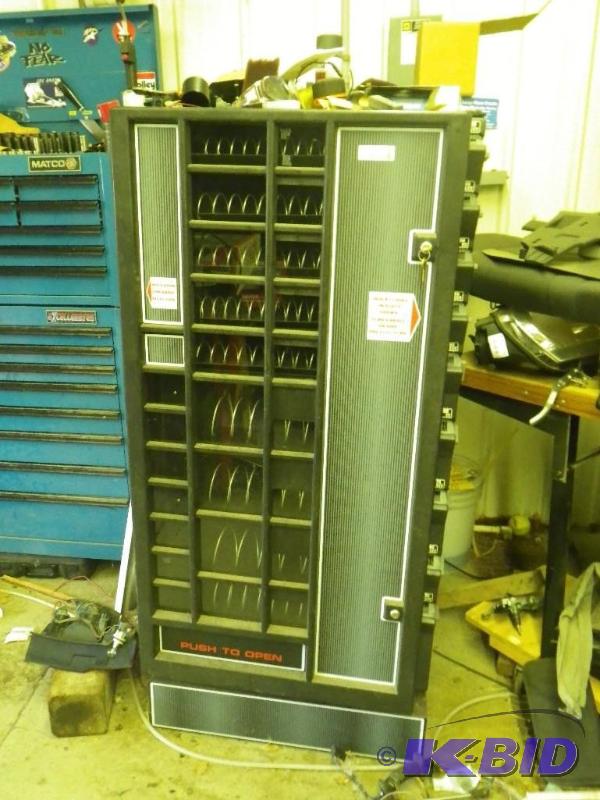 Dual Vending machine, vends hot and cold from...