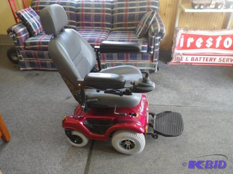 Rascal hoverround machine, works good...