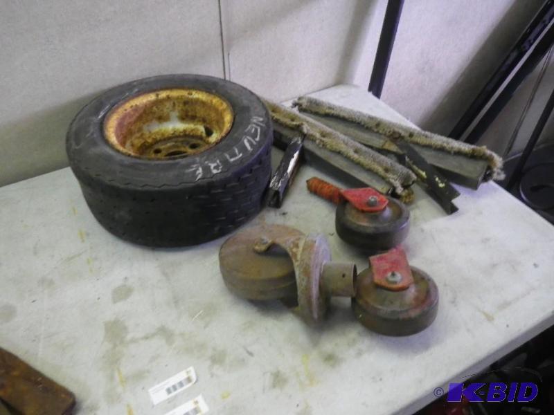 casters, trailer tire, boat trailer bunker...