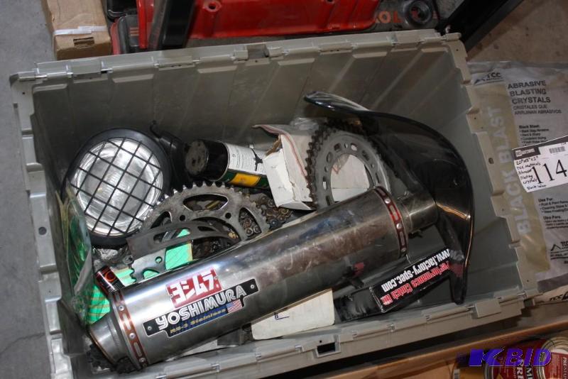 lot 101 image: Mixed lot including assorted Honda Parts, Spr...