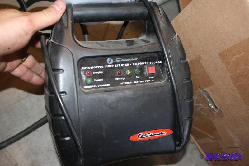 lot 118 image: Schumacher Jump Starter - good condition...