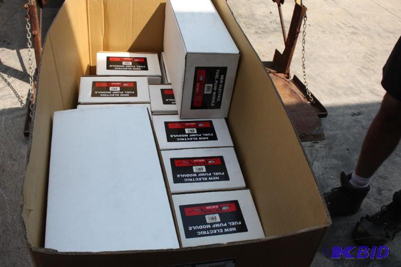 lot 164 image: Lot of (14) Python Injection Inc Brand Electr...