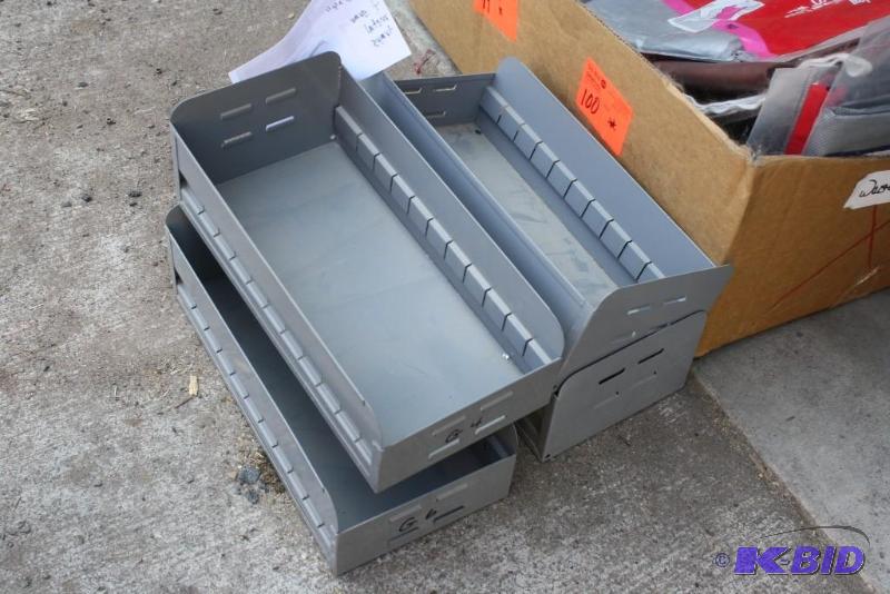 lot 174 image: Lot of (4) Gray Metal Trays - 12" x 6&qu...