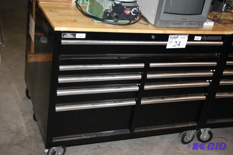 lot 24 image: Husky Brand&nbsp46"&nbspW 9-Drawer Bla...