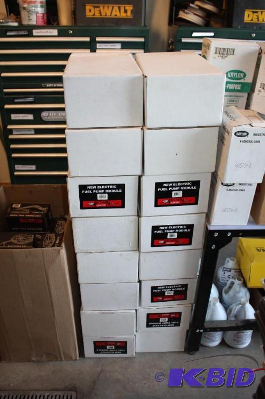 lot 50 image: Lot of (16) Python Injection Inc Brand Electr...