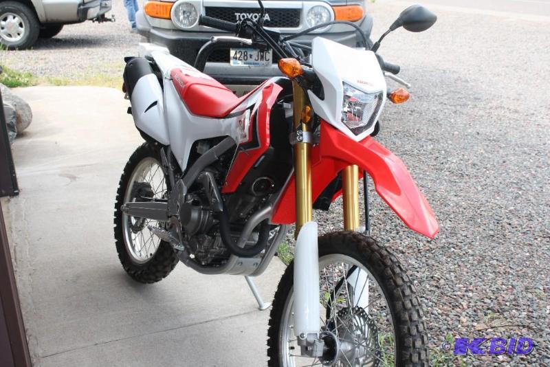 lot 8 image: 2014 Honda CRF-250R Motorcycle -  VIN #...