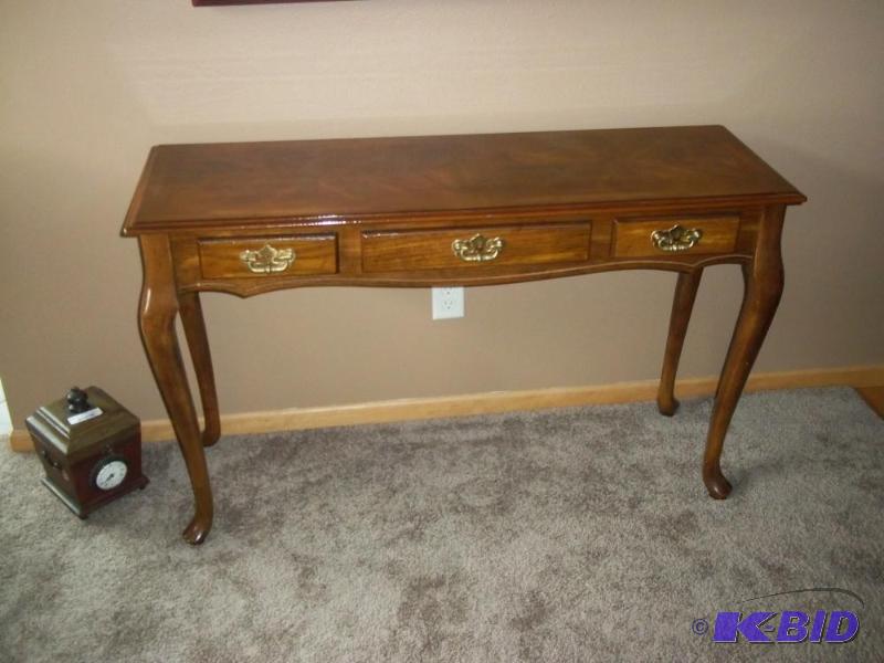 Desk table with 3 drawers...