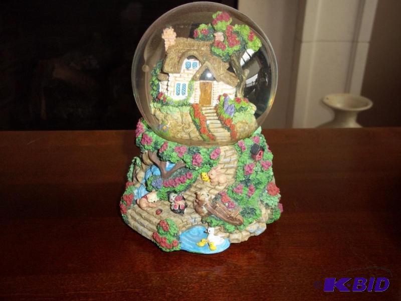 Music Box Globe House with Tree...