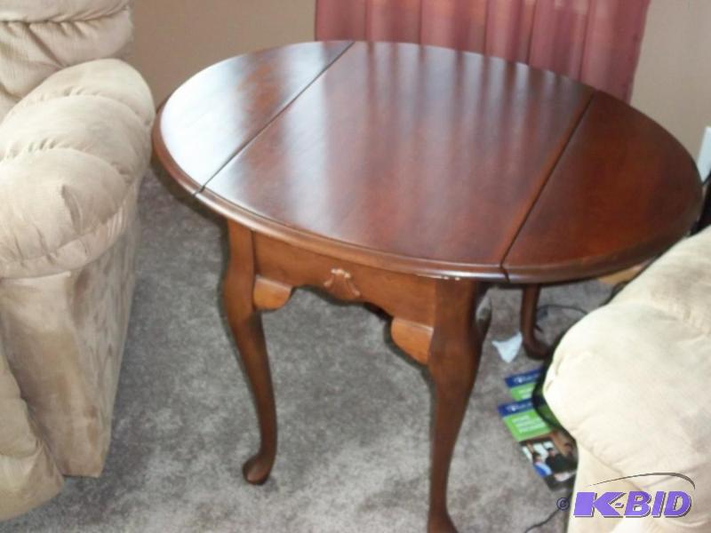 Drop Leaf End Table...