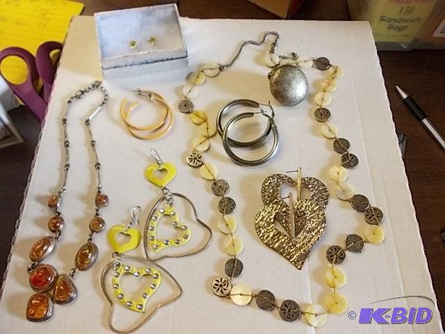 Lot Of Assorted Jewelry 2-Necklaces, 5-Pair ...