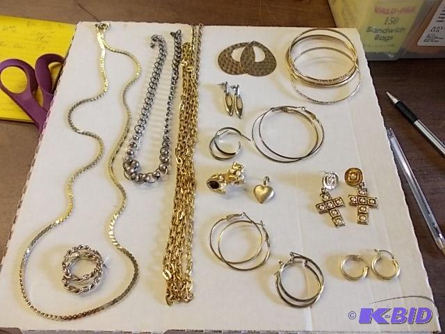 Lot Of Assorted Gold Tone Jewelry 3-Necklace...