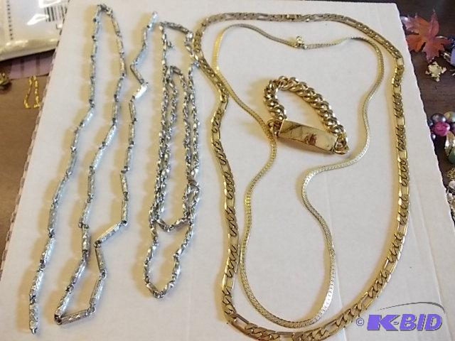 Lot Of Mens Gold Tone &amp Silver Tone Chai...