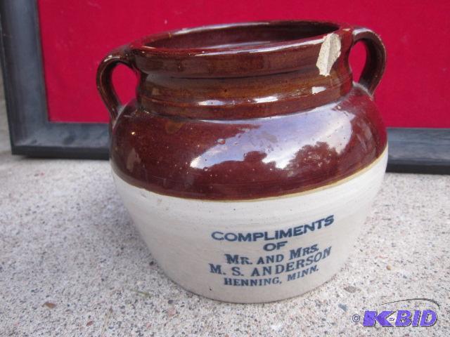 Highly collectible unmarked Red Wing stonewar...