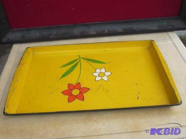 9 inch x 15 inch Norleans Laquer Ware serving...