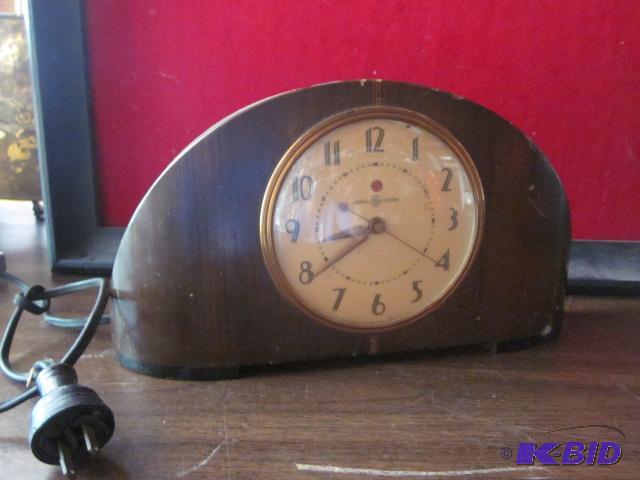 Vintage General Electric wood with wood inlay...