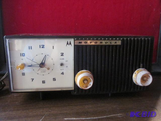 Vintage Motorola Telechron movement bakelite ...