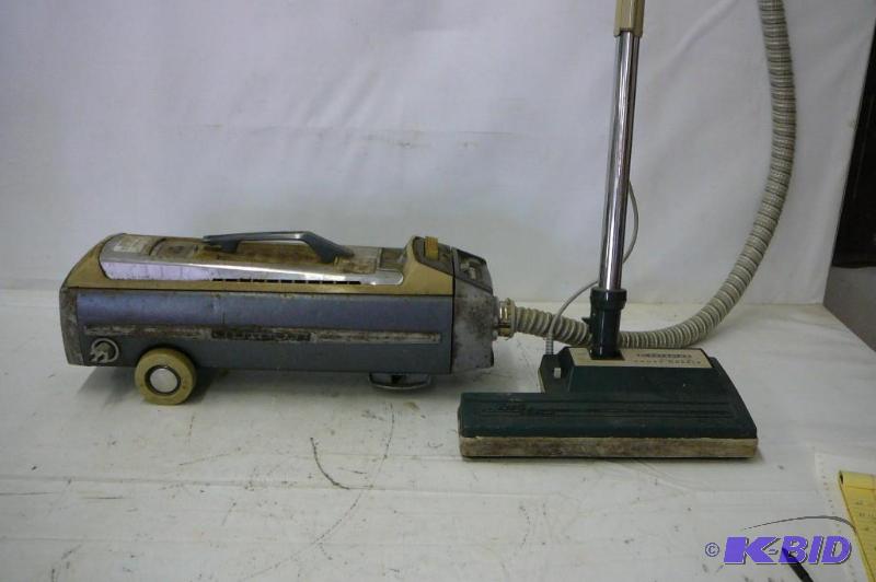 Electrolux vacuum WORKS...