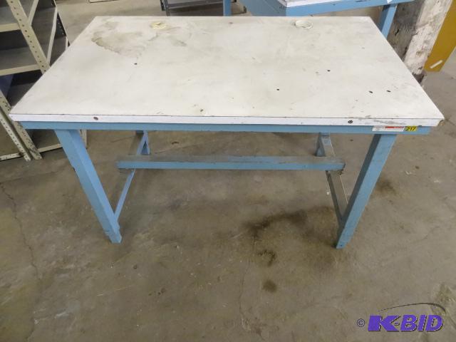 lot 135 image: Metal Framed Task Bench 48 x 30 x 32...