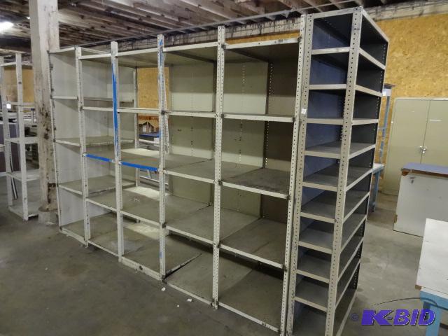 lot 138 image: Metal Shelf Unit 134 x 36 x 87...
