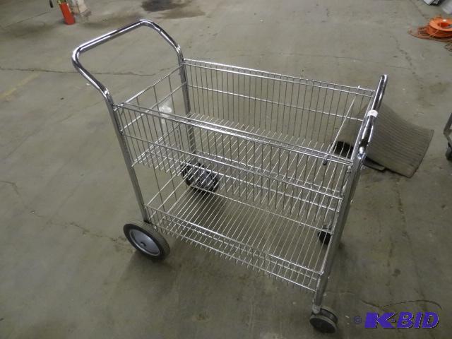 lot 149 image: Mail Cart 18 x 38 x 39...