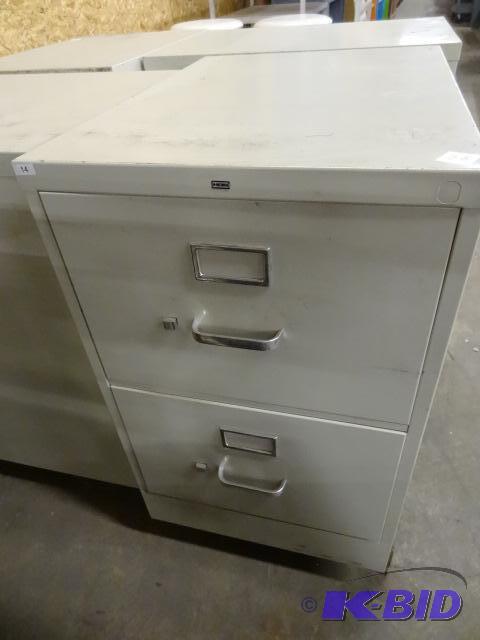 lot 26 image: 18" Metal 2 Drawer File Cabinet...