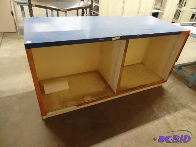 lot 55 image: Laminate Work Bench with Underneath Storage. ...