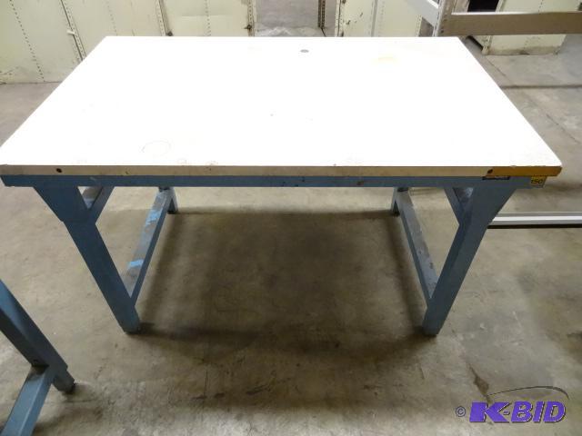 lot 57 image: Metal Framed Work Bench 48 x 30 x 31...