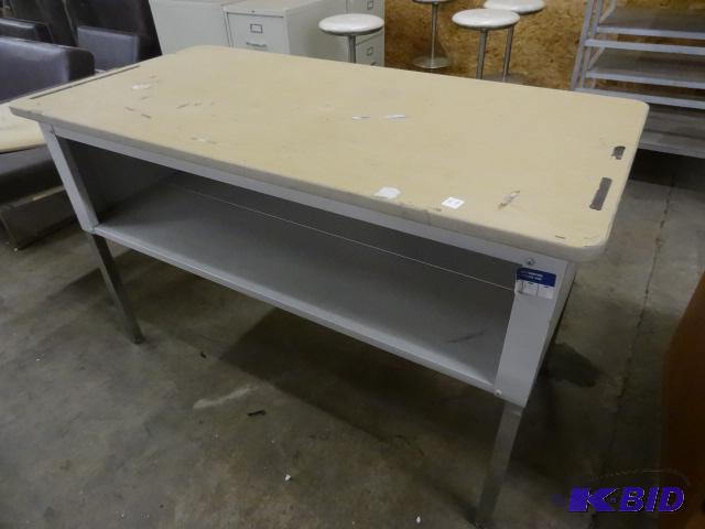 lot 69 image: Metal Framed Task TableWork Bench 60 x 30 x ...