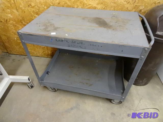 lot 7 image: Metal Shop Cart. 24 x 39 x 32...