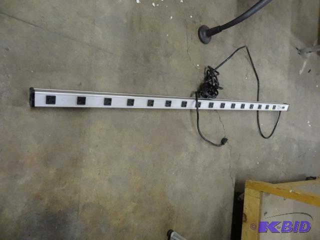 lot 71 image: 16 Plug in Outlet Strip...