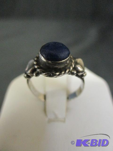 lot 00028 image: Vintage 875 Silver and Lapis Ring