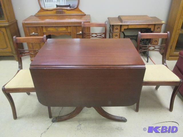 lot 00049 image: Duncan Phyfe Style Drop Leaf Dining Table with 3 Chairs