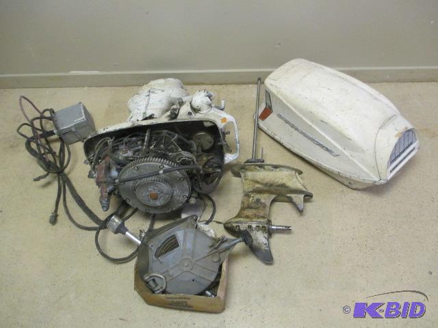 lot 00090 image: Evinrude Outboard Motor for Part Repair Disassembled
