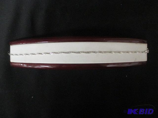 lot 32 image: Italian Sterling Silver 925 Twist Bracelet