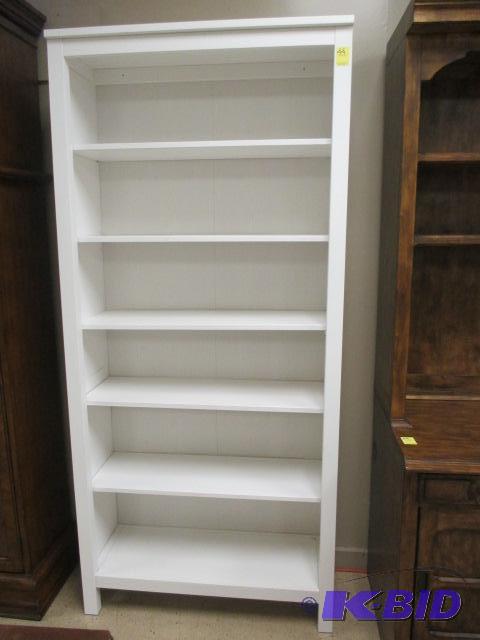 lot 44 image: Modern White Bookshelf