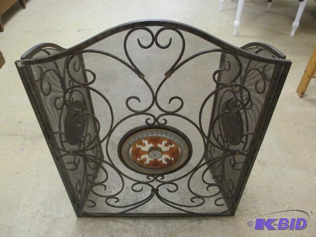 lot 50 image: Decorative Three Panel Fireplace Screen