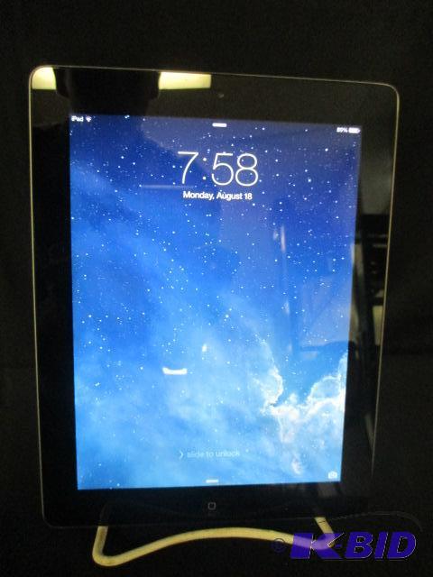 lot 6 image: Like New Ipad 2 16GB with Case Wifi