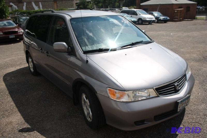 lot 32 image: 1999 HONDA ODYSSEY VIN 2HKRL1864XH506117, Mi...
