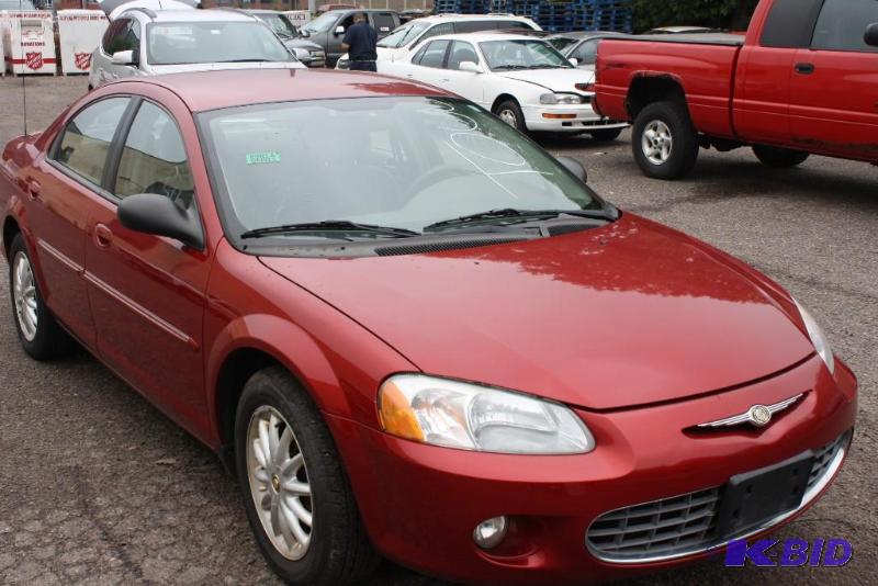 lot 7 image: 2002 CHRYSLER SEBRING VIN 1C3EL56R92N208355,...