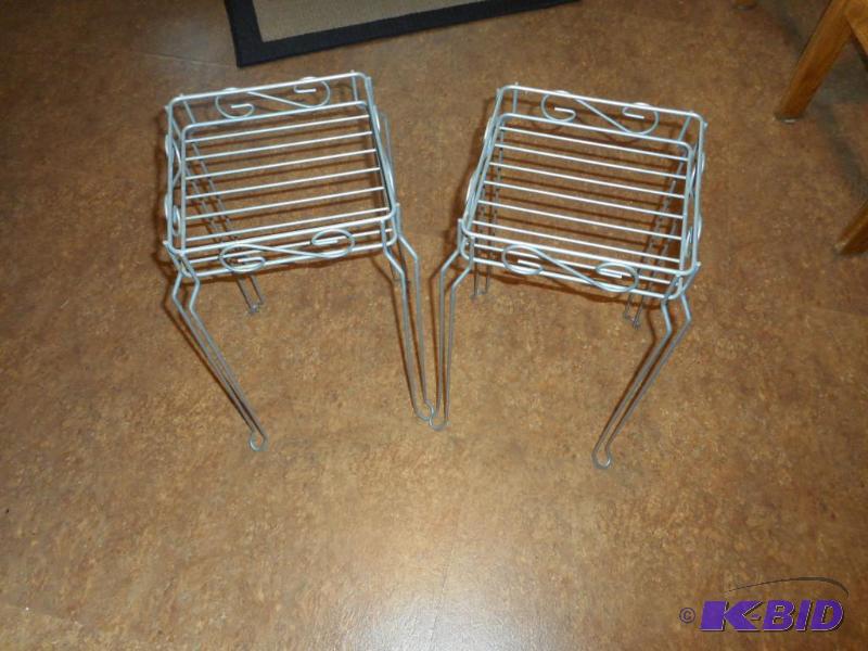 lot 10 image: Plant Stands
