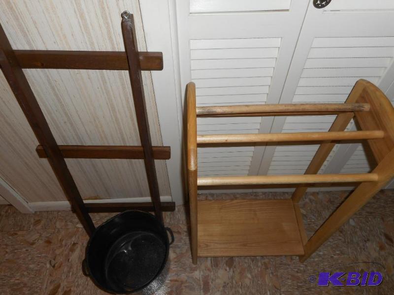 lot 119 image: Quilt Rack, Decorator Ladder