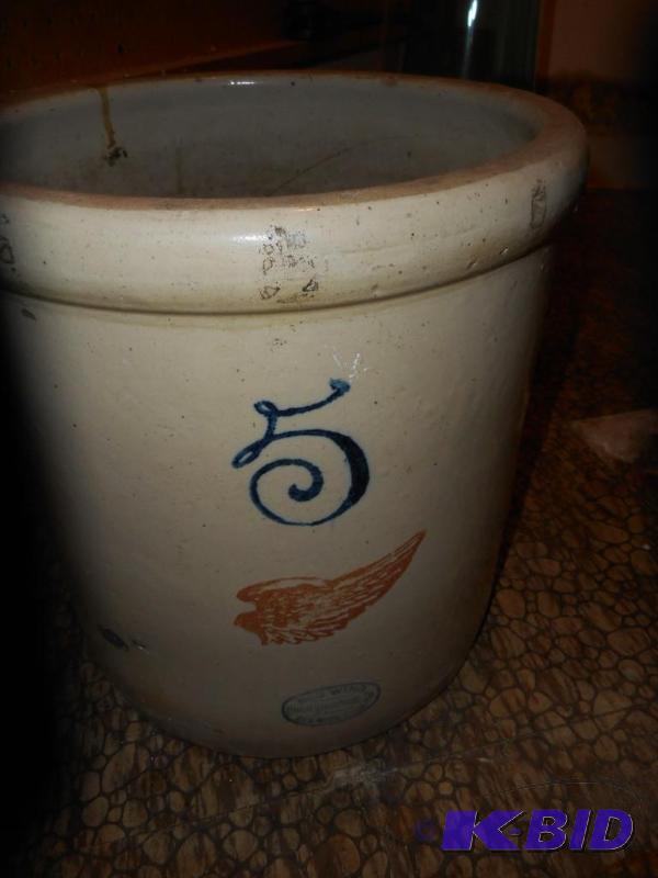 lot 137 image: Red Wing Crock