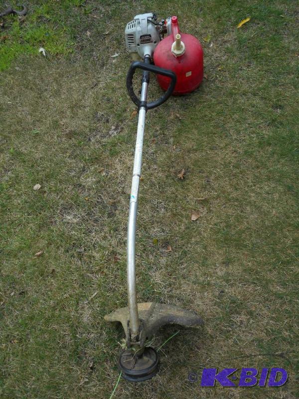 lot 143 image: Echo Weed Whip