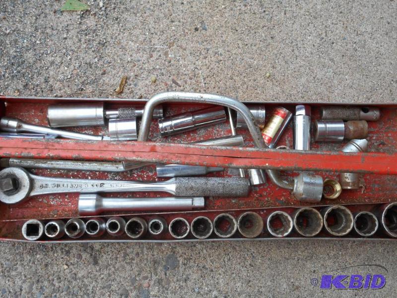 lot 165 image: Socket Wrenches